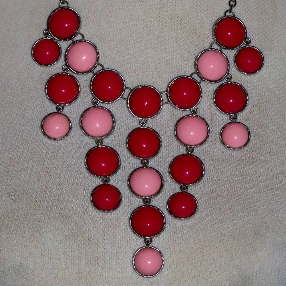 LIGHT PINK & DARK PINK WITH SILVER NECKLACE